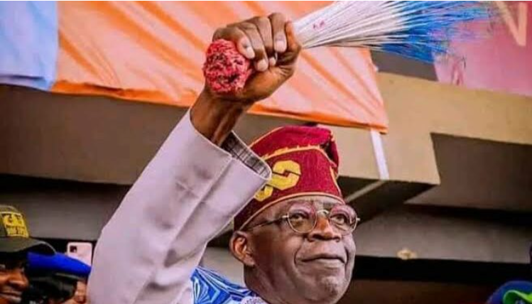 Irọ́ ponbele ni! Ọ̀gbẹ́ni Tinubu ò fún ẹnikẹni ni owó kankan fún ayẹyẹ iburawọle sí ipò ààrẹ 1 Irọ́ ponbele ni! Ọ̀gbẹ́ni Tinubu ò fún ẹnikẹni ni owó kankan fún ayẹyẹ iburawọle sí ipò ààrẹ