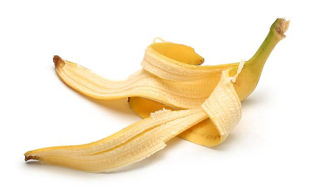 Does banana peel have teeth whitening properties as claimed by X user?