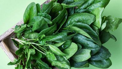 Is consuming spinach harmful to human health, as claimed in Instagram video?