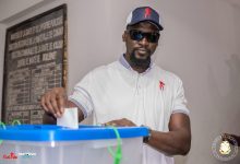 Guinée : la nouvelle Constitution permet-elle à Mamadi Doumbouya d’être candidat à la présidentielle de décembre 2025 ?